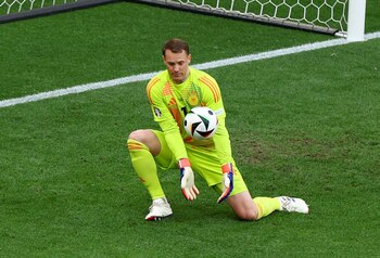 Manuel Neuer se retiró de