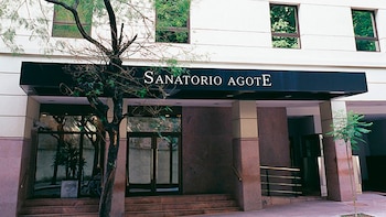 Clínica Agote, en Recoleta