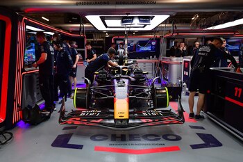 Checo Pérez comenzará fuera de