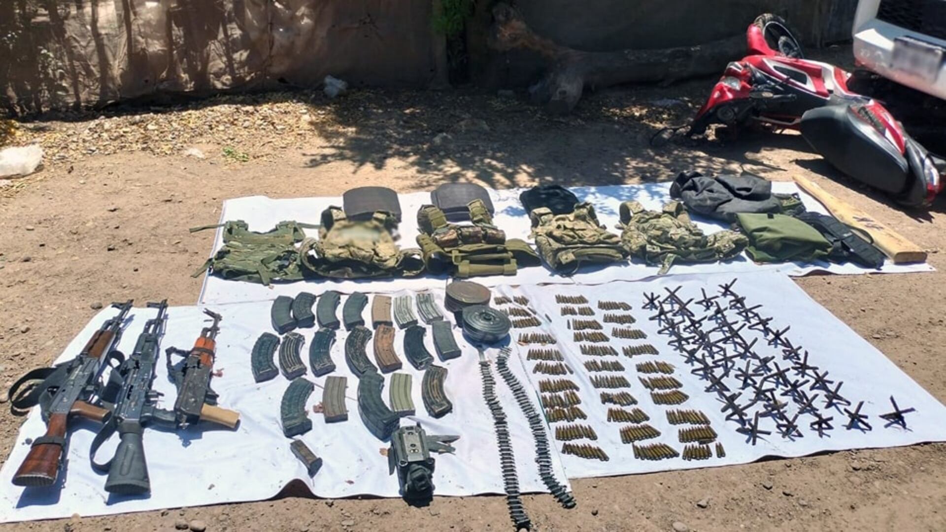 Decomisan armas en Navolato