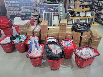 República Dominicana informó la incautación de más de 30 mil mercancías presuntamente irregulares en comercios chinos durante los últimos meses. (Foto cortesía MICM)