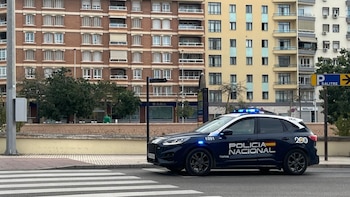 La policía libera en Zaragoza a una joven encerrada por su familia: querían casarla con un hombre 40 años mayor