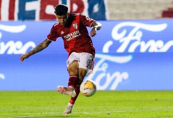 Soccer Football - Copa Libertadores