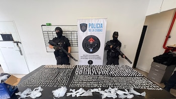 Cayeron dos narcos con 60 antecedentes en la Villa 31: les secuestraron 1.400 dosis de cocaína, pasta base y marihuana