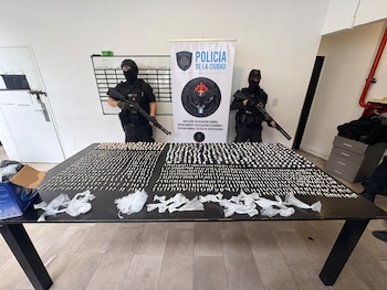 Efectivos de la División Unidad Táctica de Pacificación I secuestraron más de 1.400 envoltorios con cocaína, pasta base y marihuana fraccionada para la venta