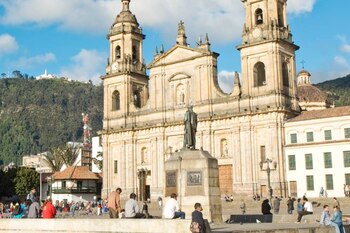 La capital colombiana permanece asediada