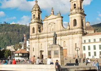 La capital colombiana permanece asediada