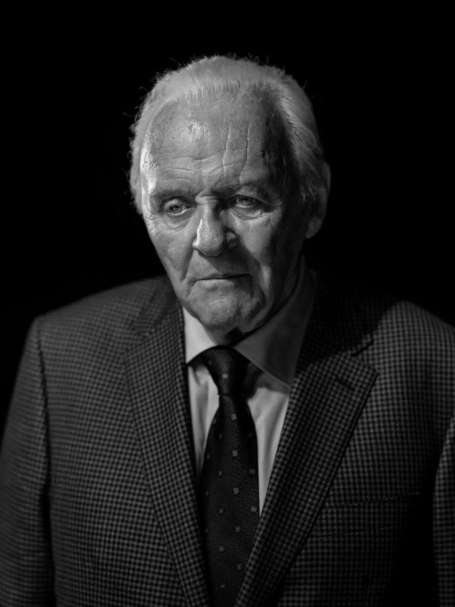 Anthony Hopkins aborda en su libro el significado de la vida, la espiritualidad y la aceptación de la imperfección humana (Foto: Devin Oktar Yalkin/The New York Times)