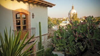 Megapuente de Día de Muertos: