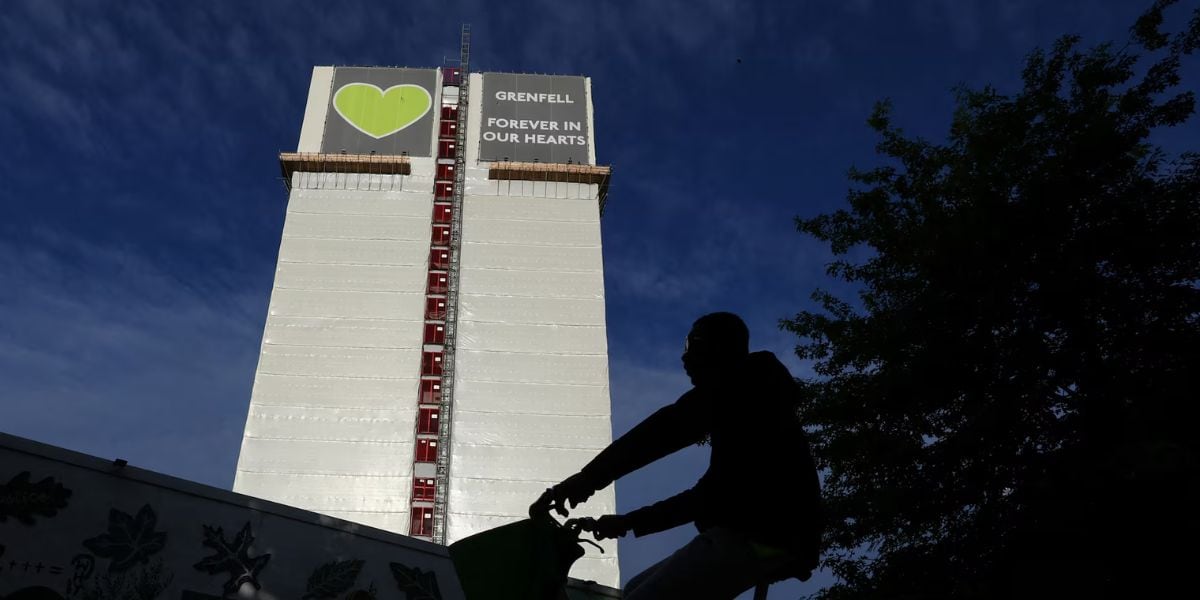 Reino Unido suspendió la demolición parcial de la Grenfell Tower por el reclamo judicial de familiares de las víctimas