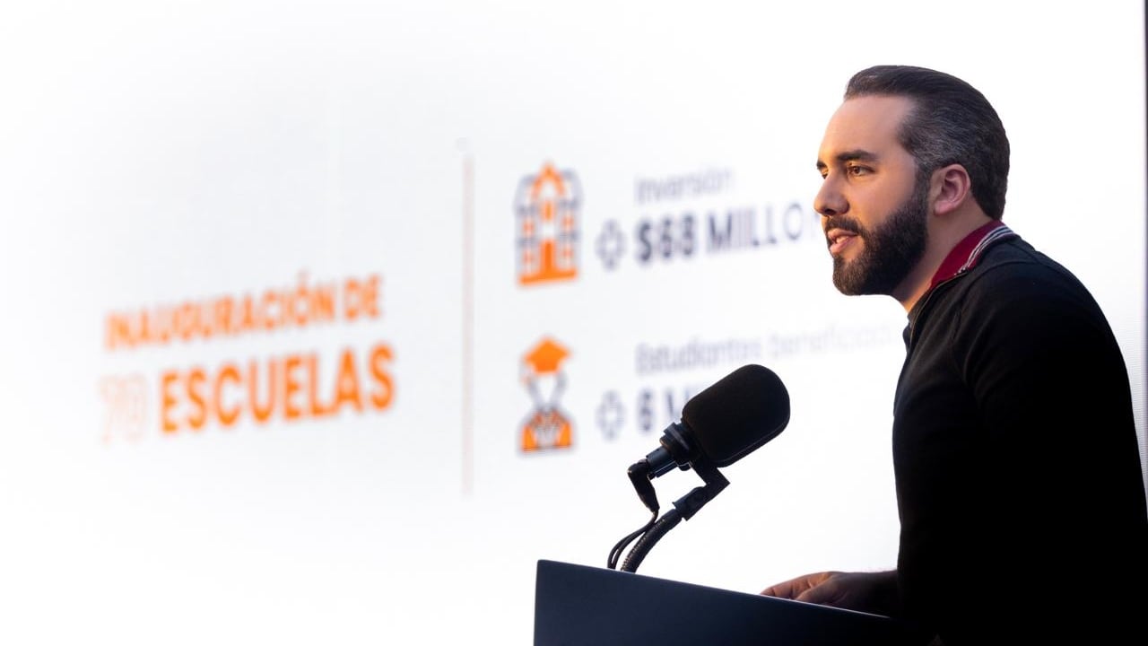 La apuesta del gobierno salvadoreño suma ya cientos de nuevos centros y millones de dólares invertidos. Un proyecto que promete cambiar la realidad de miles de estudiantes y despierta interés por su magnitud (Foto cortesía Secretaría de Prensa de la Presidencia)