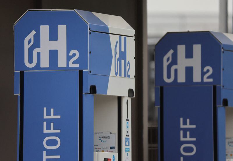 Al añadirse un catalizador de platino, la energía almacenada se transforma en hidrógeno sin luz. (Reuters)