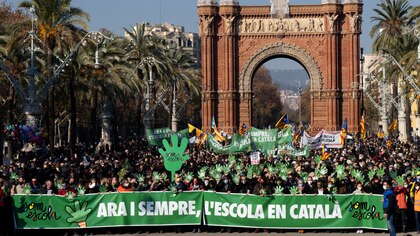 El catalán se habla cada vez menos: ¿Qué proponen los partidos en estas elecciones?