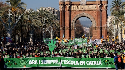 El catalán se habla cada vez menos: ¿Qué proponen los partidos en estas elecciones?