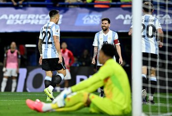 Lautaro Martínez y Lionel Messi
