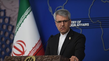 Irán anuncia que el acuerdo con Omán para gestionar el estrecho de Ormuz está en su "fase final de revisión"