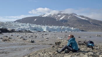 Los autores estimaron que los glaciares terrestres de Svalbard transportan entre 182 y 368 toneladas de metano por año (Gabrielle Kleber)
