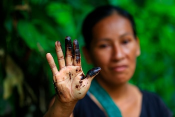 Una indígena de la comunidad