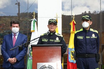 el ministro de Defensa, Diego