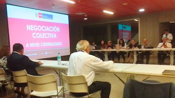 Negociación colectiva inició entre gremios y Ejecutivo, a puertas de un nuevo Gobierno