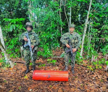 Los artefactos explosivos pertenecerían a la Estructura Primera Armando Ríos del Bloque Amazonas, según informó el Ejército - crédito Ejército Nacional