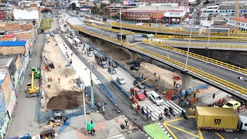 El plan de tránsito habilitará dos nuevos carriles en la vía paralela junto al puente de Venecia para mejorar el ingreso de vehículos desde Soacha hacia Bogotá - crédito IDU/Secretaría de Movilidad