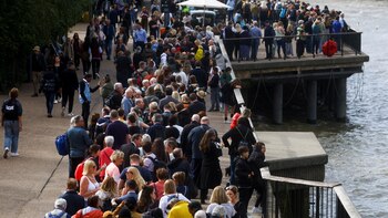 Impactantes imágenes aéreas: la fila