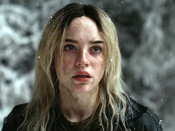 Sophie Thatcher como Natalie en