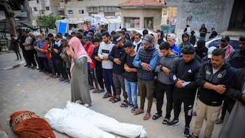 Aumentan a cerca de 1.300 los palestinos muertos por ataques de Israel contra Gaza desde el alto el fuego
