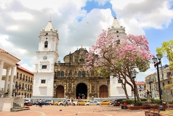 Catedral Metropolitana de Panamá, construida en 1674, fue una de las primeras edificaciones en la nueva ciudad. (Instagram)