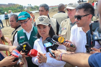 Fujimori señaló que el alza de los precios de los combustibles se mantiene desde hace cinco meses y la atribuyó a los efectos de conflictos bélicos internacionales.
