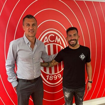 Tevez se entrevistó con Maldini