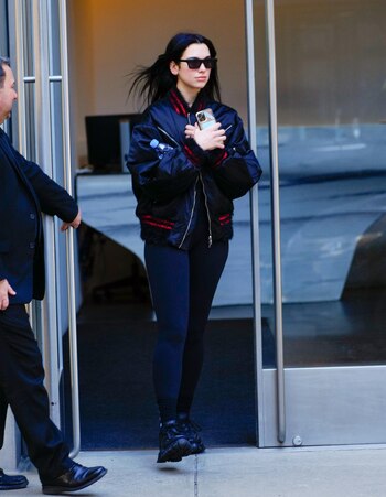 Dua Lipa disfruta de sus