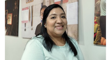 Sara Melissa Sarmiento recibió el diagnóstico de cáncer de seno a los 38 años y hoy supera la enfermedad gracias a tratamientos y apoyo solidario. (Foto Infobae / A. Parada)