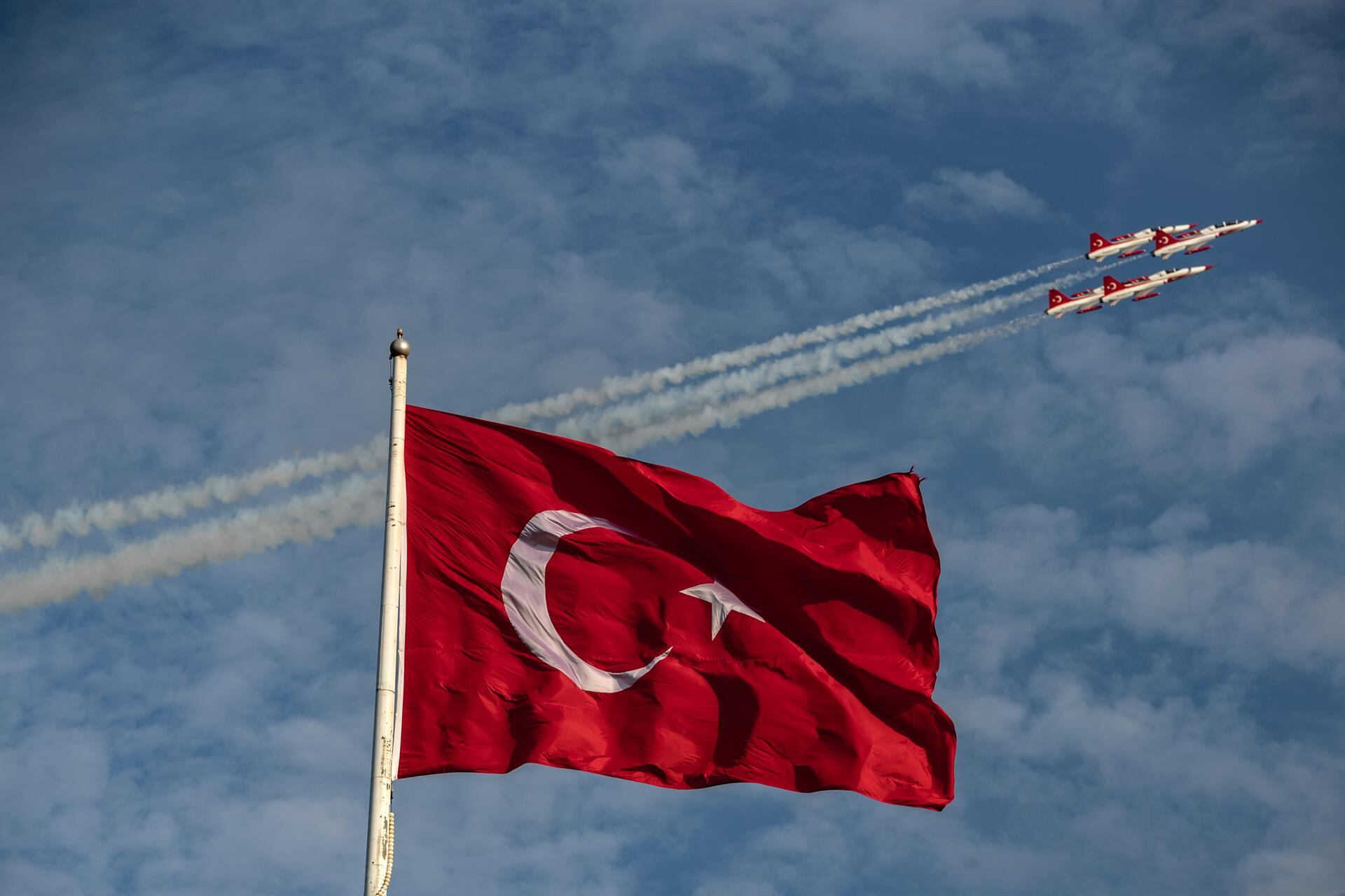 Turquía anuncia la muerte de los 20 militares a bordo del avión estrellado en Georgia, a 5 km de Azerbaiyán