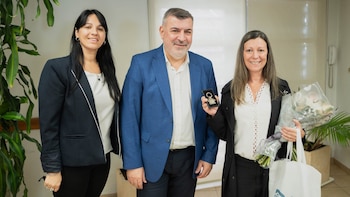 María Fernanda Beistegui y autoridades