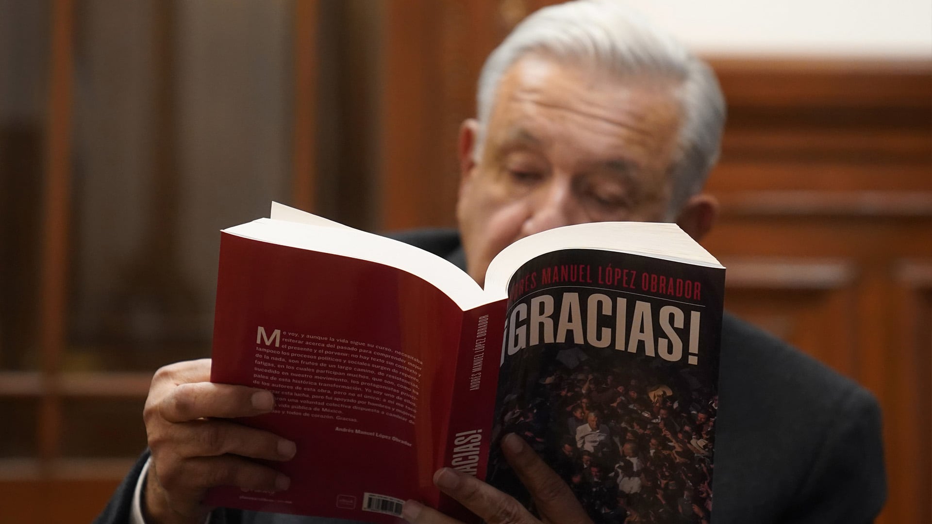 La trayectoria editorial de López Obrador suma más de 20 libros publicados a lo largo de cuatro décadas, desde su primera obra sobre Tabasco en 1986. Foto:X/lopezobrador_
