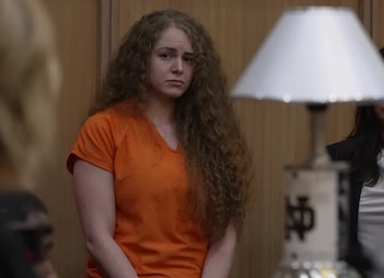 Courtney Clenney, a la espera de su sentencia en el tribunal el 10 de agosto de 2026.