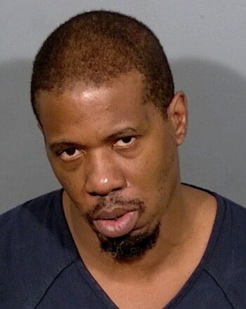 Myron Bullie enfrenta cargos por