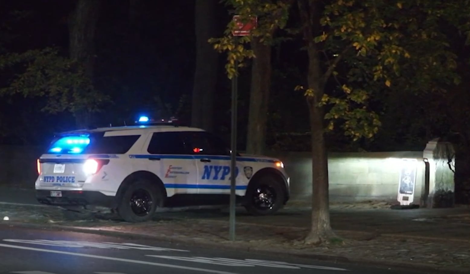 Agreden sexualmente a una mujer y la amenazan con un arma en Central Park