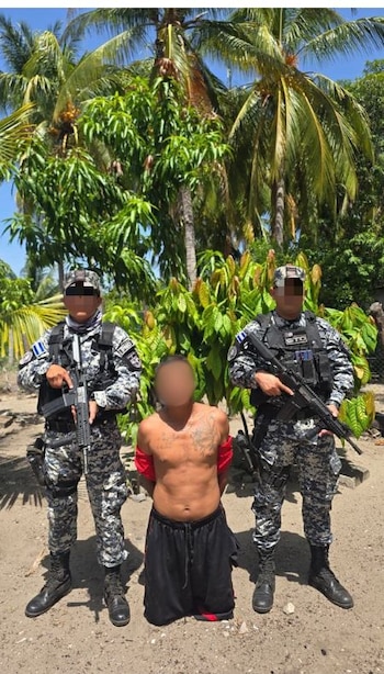 Pedro Antonio Q. es señalado como principal sospechoso del homicidio de Carlos Mario R., alias “Wiza”, ocurrido el 13 de julio en la Isla San Sebastián. (Cortesía: Gustavo Villatoro)
