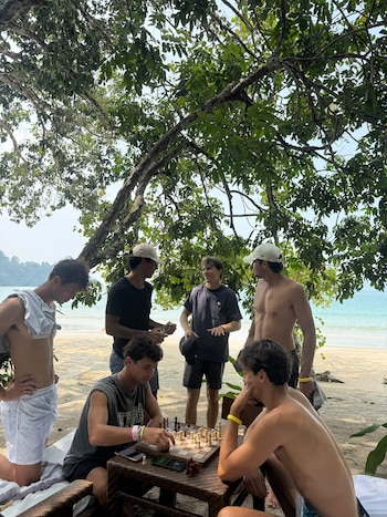 Las mini vacaciones en Malasia de Oscar Piastri, Lando Norris, Alex Albon, George Russell, Gabriel Bortoleto y Ollie Bearman
