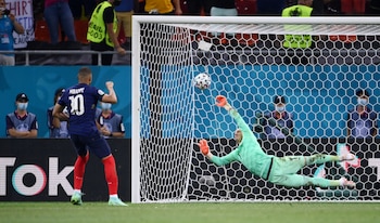 El capitán francés no lamentó el penal fallado ante Suiza, sino el clima interno que rodeó a Francia durante ese torneo (REUTERS)