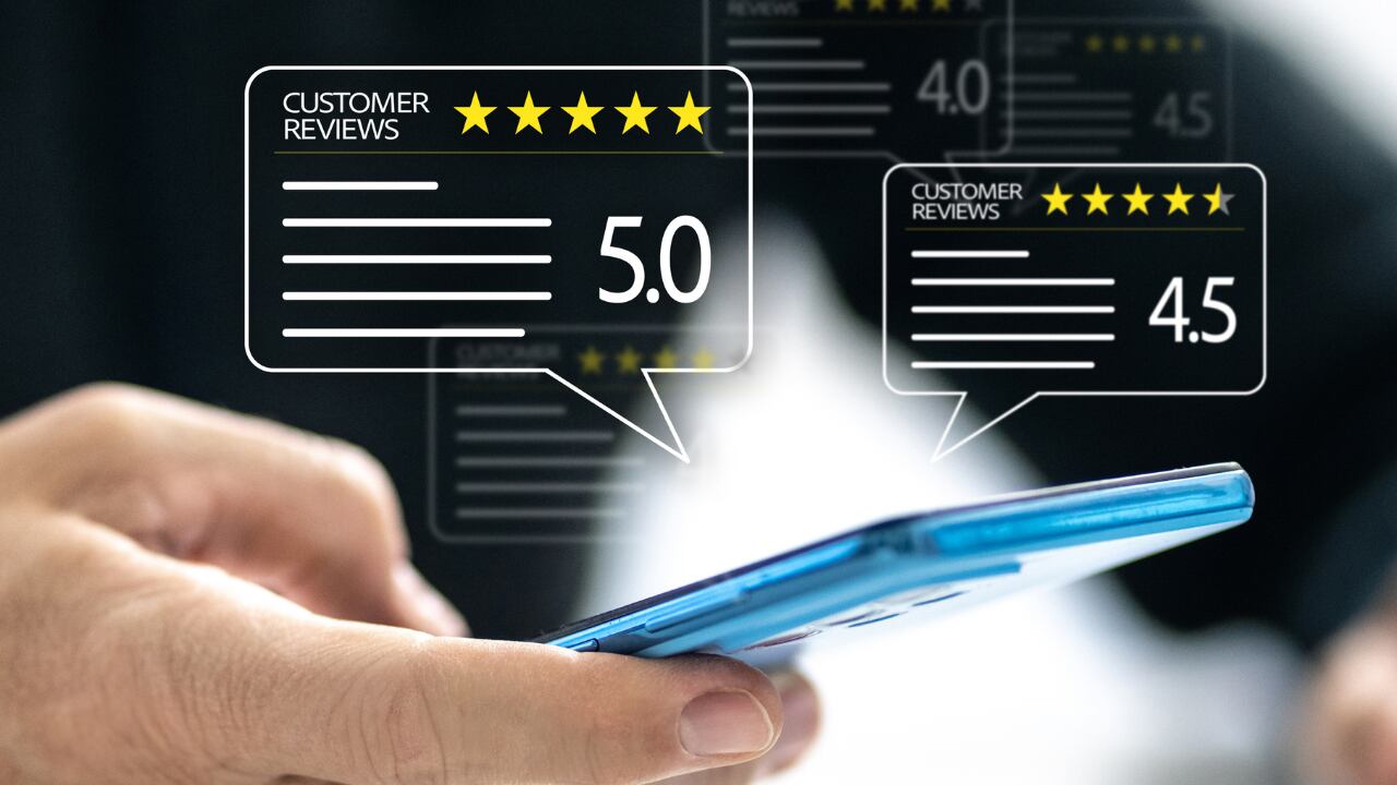 El sistema de reseñas de los restaurantes es una buena herramienta para conocer la experiencia de otros clientes (Adobe Stock)