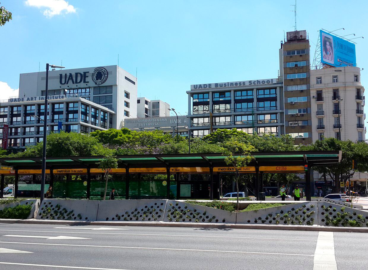 La Universidad Argentina de la Empresa (UADE), otra vez en el centro de la polémica por sus estrictas normas de cursada