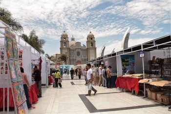 Hay quienes desde las oficinas