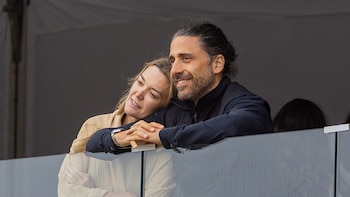El marido de Marta Ortega confiesa cómo es convivir con la presidenta de Inditex: “Somos el yin y el yang. Yo hablo muchísimo, ella habla menos”