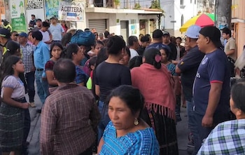 Un ataque armado dentro de una carnicería en Santiago Sacatepéquez dejó muertos al dueño y a un trabajador del local.