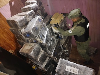 Hallaron 4.679 paquetes rectangulares que