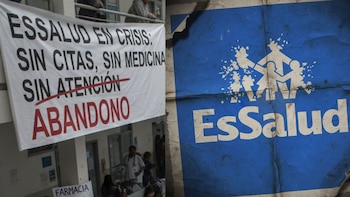 Pacientes protestan por la crítica